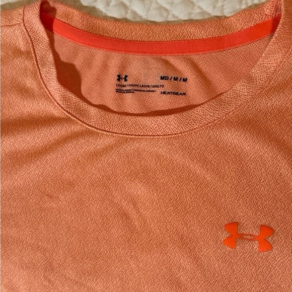 Bundle of 2 ladies Medium dry tek/ heatgear shirts, Sz Medium:dry tek is NWOT - Picture 3 of 3